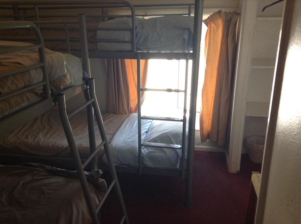 Pantyrathro International Hostel Carmarthen Dış mekan fotoğraf