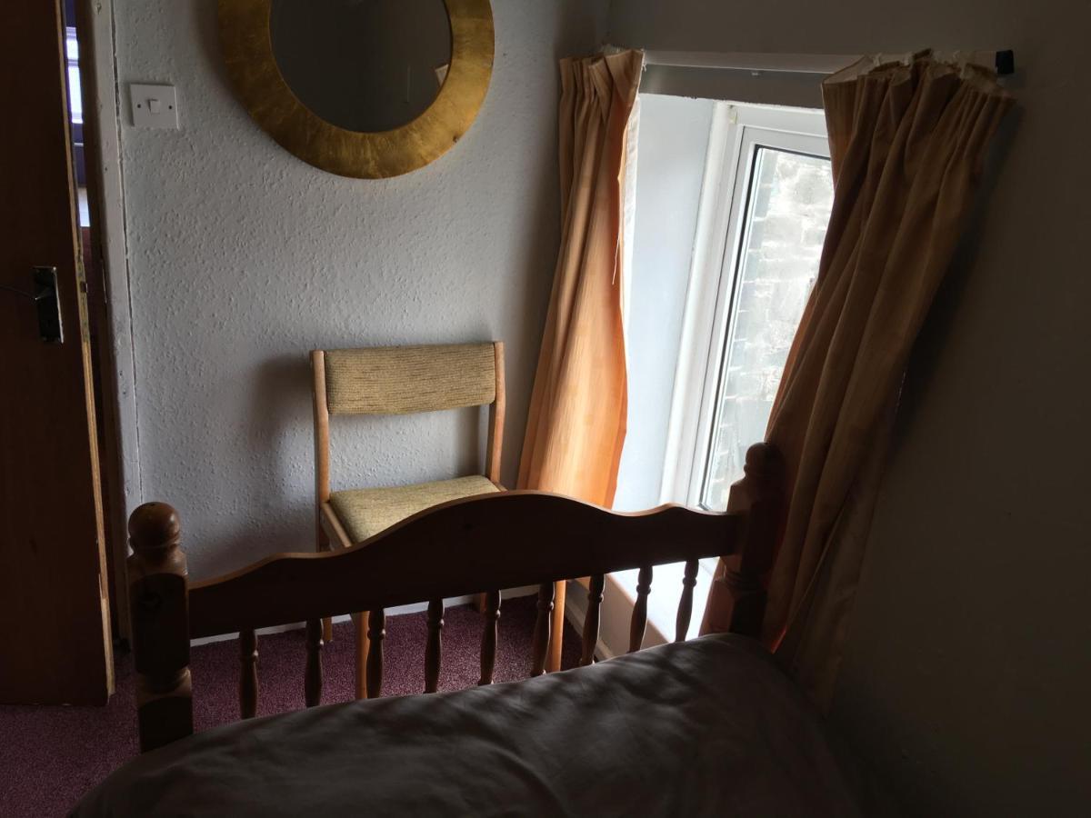 Pantyrathro International Hostel Carmarthen Dış mekan fotoğraf