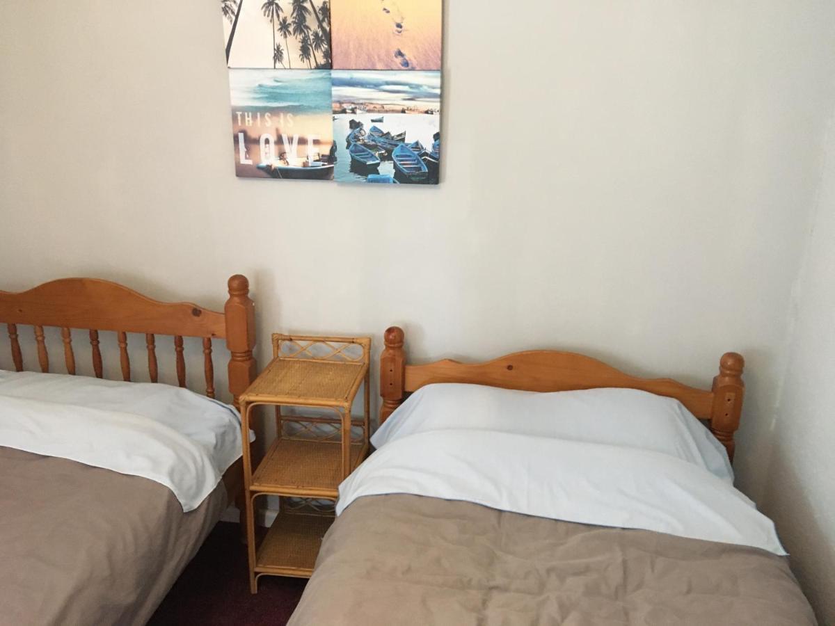 Pantyrathro International Hostel Carmarthen Dış mekan fotoğraf
