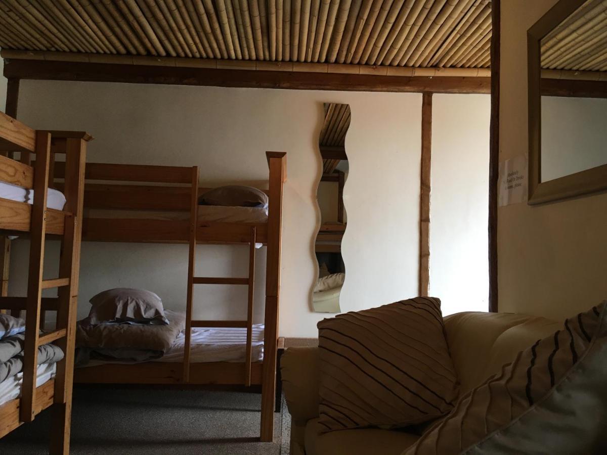 Pantyrathro International Hostel Carmarthen Dış mekan fotoğraf